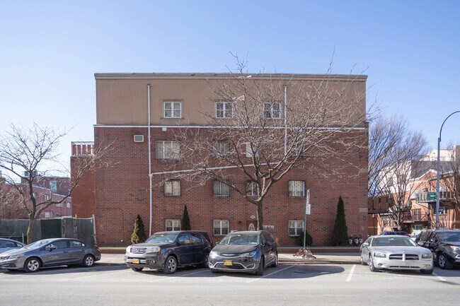 644 Wythe Ave in Brooklyn, NY - Building Photo - Building Photo