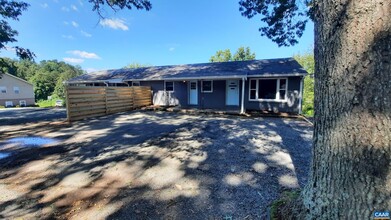 560 Stagecoach Rd in Charlottesville, VA - Building Photo - Building Photo