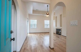 2436 Manzano Loop NE in Rio Rancho, NM - Building Photo - Building Photo