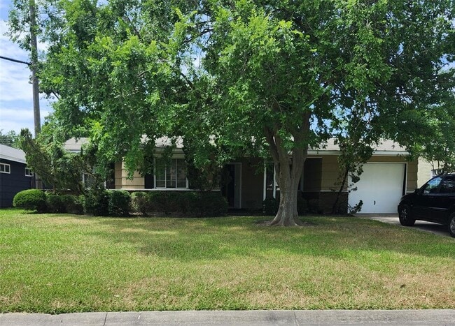 5142 Stuyvesant Ln in Houston, TX - Building Photo - Building Photo