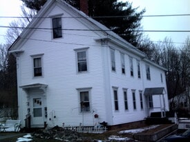 29 Summer St, Unit 4 in Skowhegan, ME - Building Photo