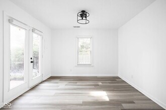 1403 Broadway St in Indianapolis, IN - Building Photo - Building Photo