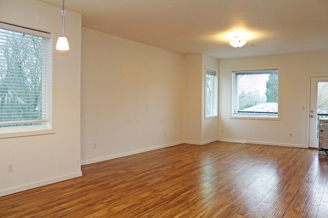 1555 N Willis Blvd, Unit 5 in Portland, OR - Foto de edificio - Building Photo