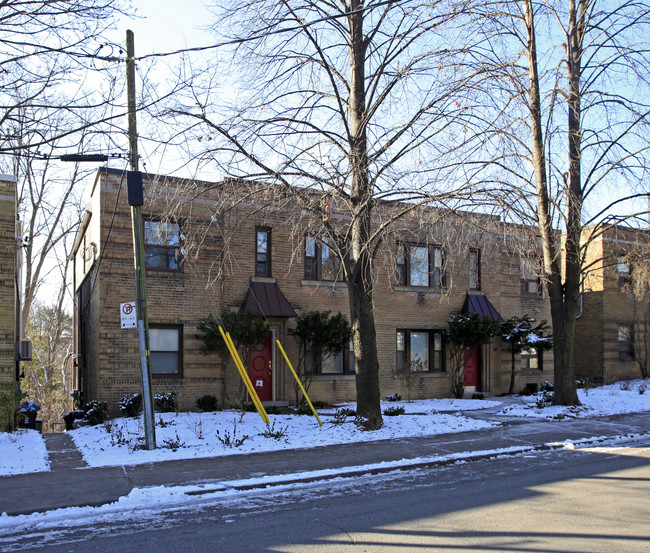 103-105 Chatsworth Dr in Toronto, ON - Building Photo - Building Photo