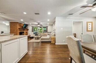 7340 Wild Valley Dr in Dallas, TX - Building Photo - Building Photo