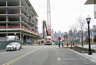 RiverParc 1200 Avenue in Weehawken, NJ - Building Photo - Building Photo