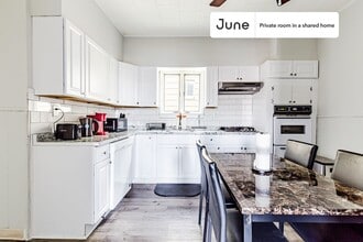 217 Lexington Ave in Jersey City, NJ - Building Photo - Building Photo