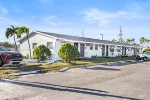 2649 Van Buren St in Hollywood, FL - Building Photo