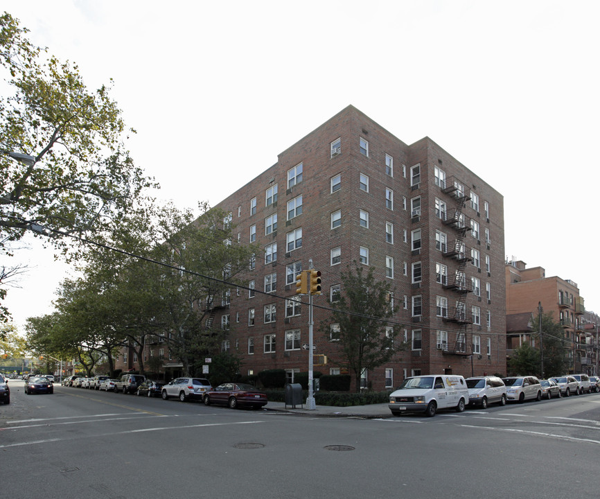 1310 Avenue R in Brooklyn, NY - Foto de edificio