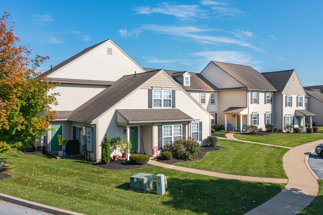 Newport Commons Apartments in Lititz, PA - Building Photo - Building Photo