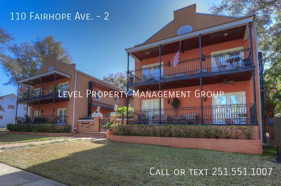 110 Fairhope Ave in Fairhope, AL - Building Photo