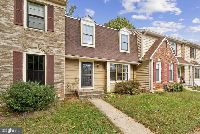 property at 10228 Roberts Common Ln