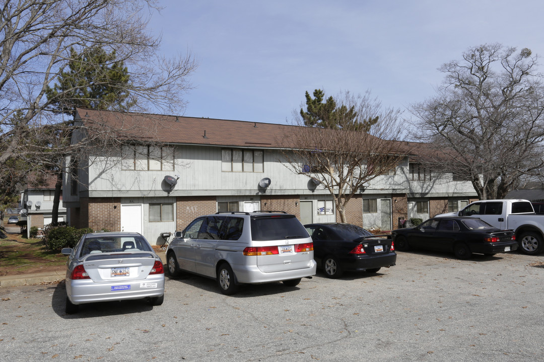 Century Oaks Apartments in Greenville, SC - Building Photo