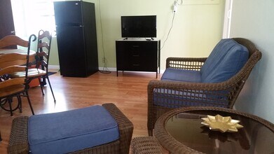 1057 SW Dalton Ave, Unit 1 in Port St. Lucie, FL - Building Photo - Building Photo