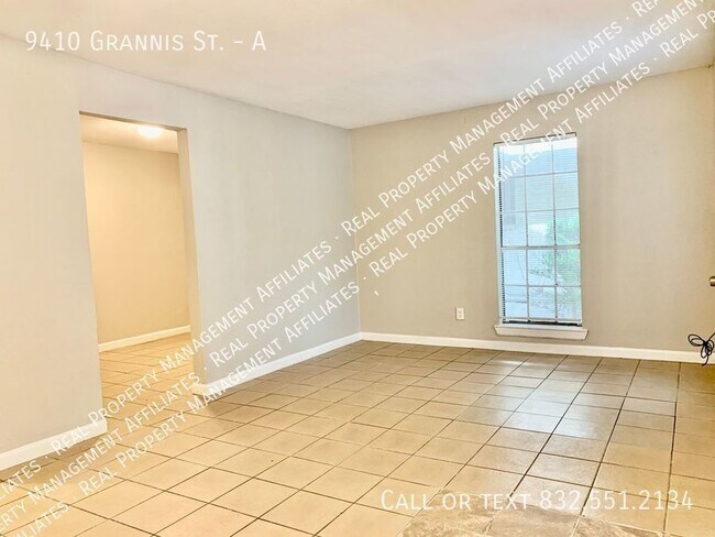 9410 Grannis St in Houston, TX - Building Photo - Building Photo