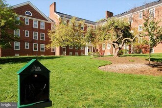 3400 39th St NW, Unit B716 in Washington, DC - Building Photo - Building Photo