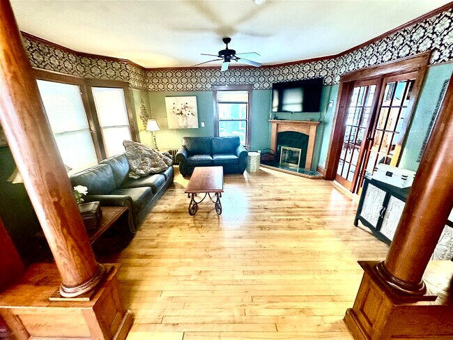 505 W Conant St in Portage, WI - Foto de edificio - Building Photo