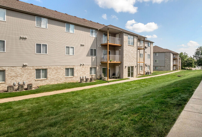 Woodbury Heights Apartments in Sioux City, IA - Building Photo - Building Photo