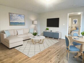 2 Florence St, Unit #511 in Malden, MA - Building Photo - Building Photo