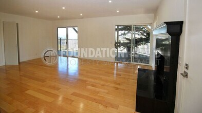 201 Cleveland Ct in Mill Valley, CA - Building Photo - Building Photo