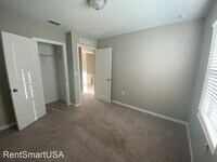 1053 Appleton St photo'