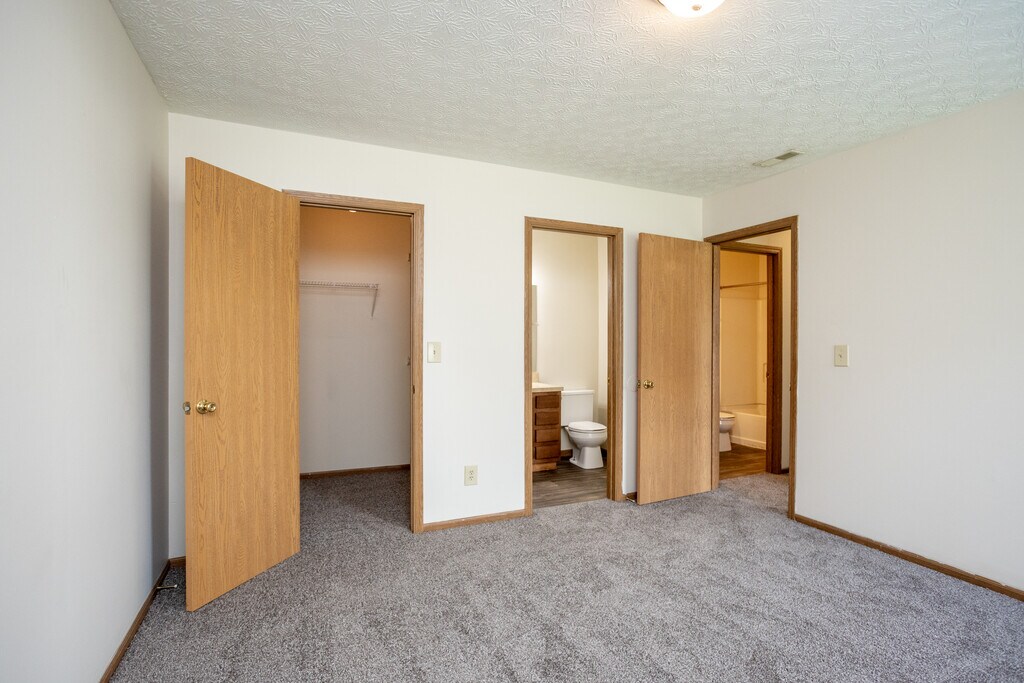 The Woods at McNeil Farms Apartments in Blacklick, OH