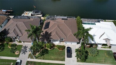 200 Copperfield Ct in Marco Island, FL - Building Photo - Building Photo