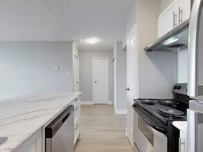 2935 Richmond Rd in Ottawa, ON - Building Photo - Building Photo