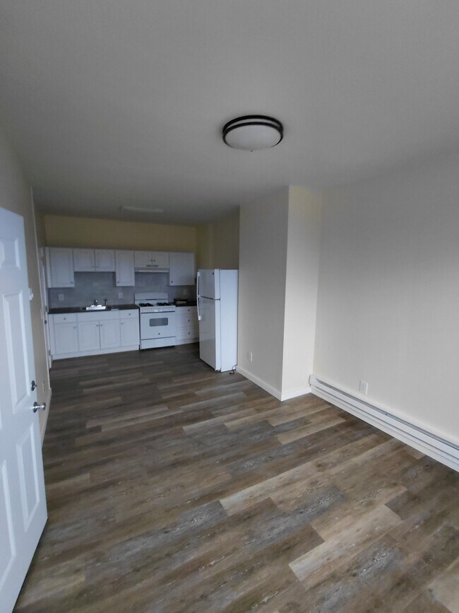 18 N Main St in Phillipsburg, NJ - Building Photo - Building Photo