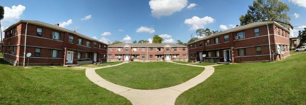 Mt Airy Horseshoe Apartments in Cincinnati, OH - Foto de edificio