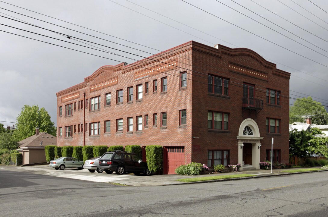 Parkside Apartments in Portland, OR - Building Photo