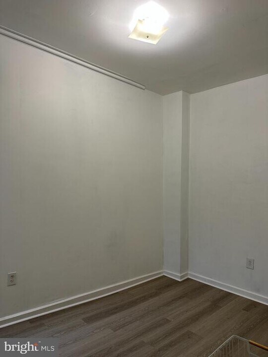 1009 W Susquehanna Ave in Philadelphia, PA - Building Photo