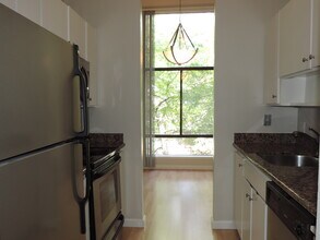 310 N Civic Dr, Unit 315 in Walnut Creek, CA - Building Photo - Building Photo