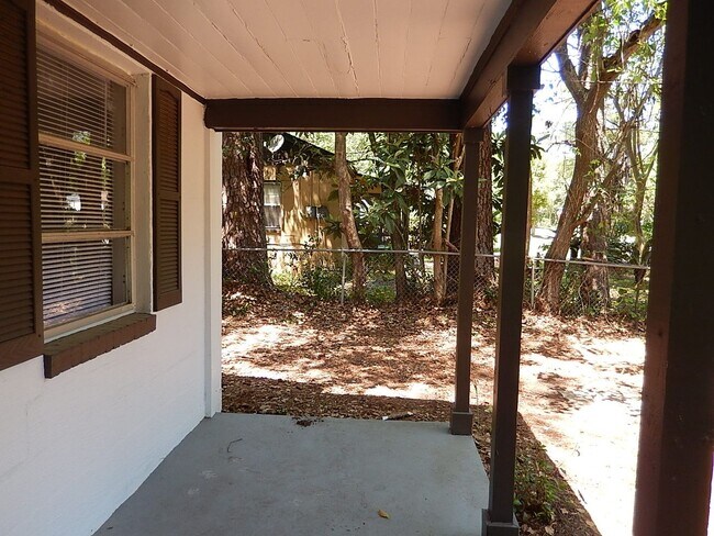 2016 Holmes St in Tallahassee, FL - Building Photo - Building Photo