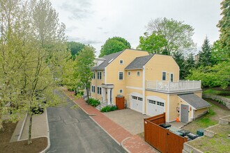 Foundry Square Condominiums in Newburyport, MA - Building Photo - Building Photo