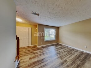 2912 Canopy Cir in Snellville, GA - Foto de edificio - Building Photo