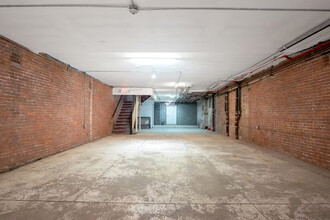 175 Franklin St in New York, NY - Building Photo - Interior Photo