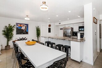 6729 E Sharon Dr in Scottsdale, AZ - Building Photo - Building Photo