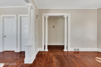 827 Strong St in Schenectady, NY - Building Photo - Building Photo