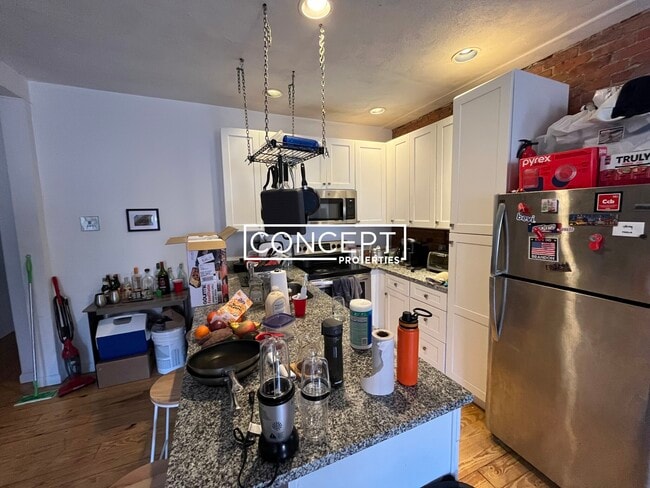 610 Columbus Ave, Unit 6 in Boston, MA - Foto de edificio - Building Photo