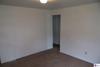 316 Church St in Vine Grove, KY - Building Photo - Building Photo