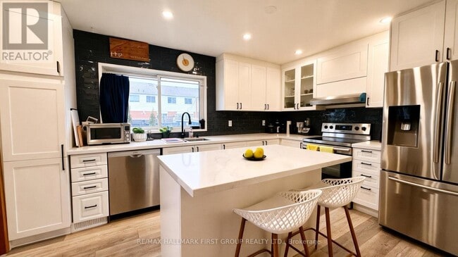 property at 1010 Glen St