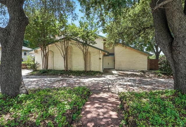 property at 2411 Meadow Creek Dr
