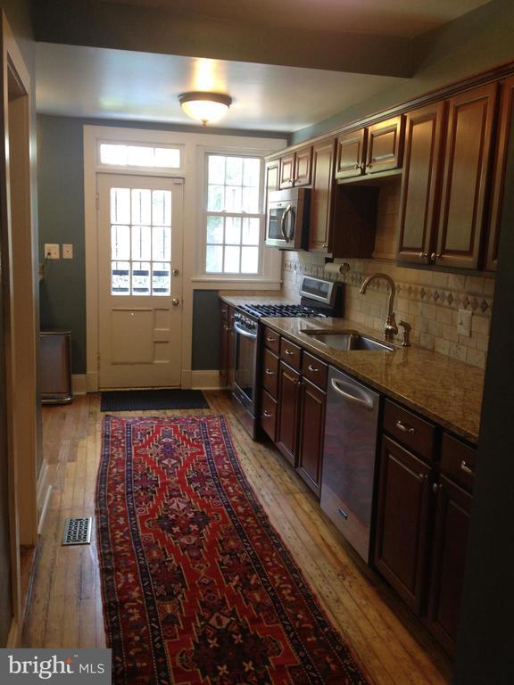 214 E University Pkwy in Baltimore, MD - Building Photo - Building Photo