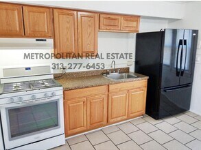 34214 Dayton Ct in Westland, MI - Building Photo - Building Photo