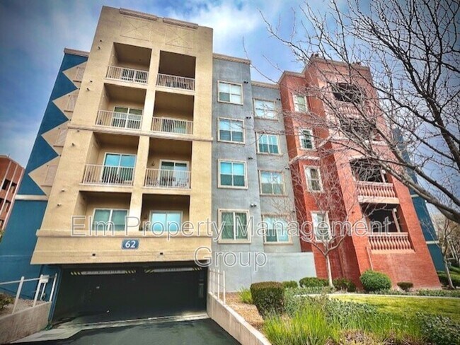 62 E Serene Ave in Las Vegas, NV - Building Photo - Building Photo