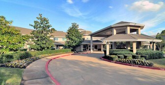 Asher Point in Tyler, TX - Building Photo