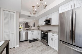 129 Lakeview Way in Oldsmar, FL - Building Photo - Building Photo