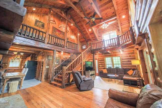 195 Black Bear Dr in Mars Hill, NC - Building Photo - Building Photo