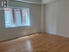 4 Kenneth Ross Bnd in East Gwillimbury, ON - Building Photo - Building Photo